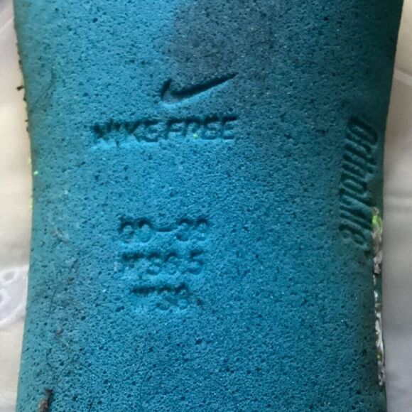 Nike Free RN Flyknit-Women's 8/Men's 6.5 -Rainbow Knit Running Shoes- 831070-102 - Picture 10 of 10